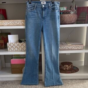 Like new PAIGE high rise, Laurel Canyon light blue Anthropologie jeans. Size 29